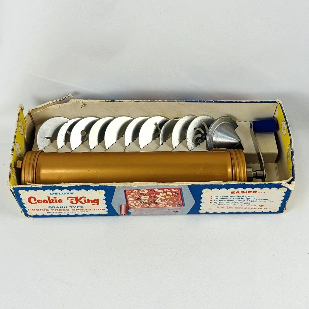 Nordic Ware Deluxe Cookie King Press Spritz Crank 10 Discs Decorator Tip Vintage